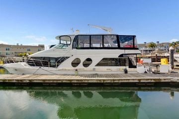 1999 Bluewater Yachts 5800 Millenium