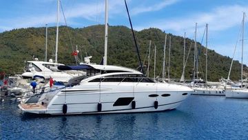 2014 Princess V52