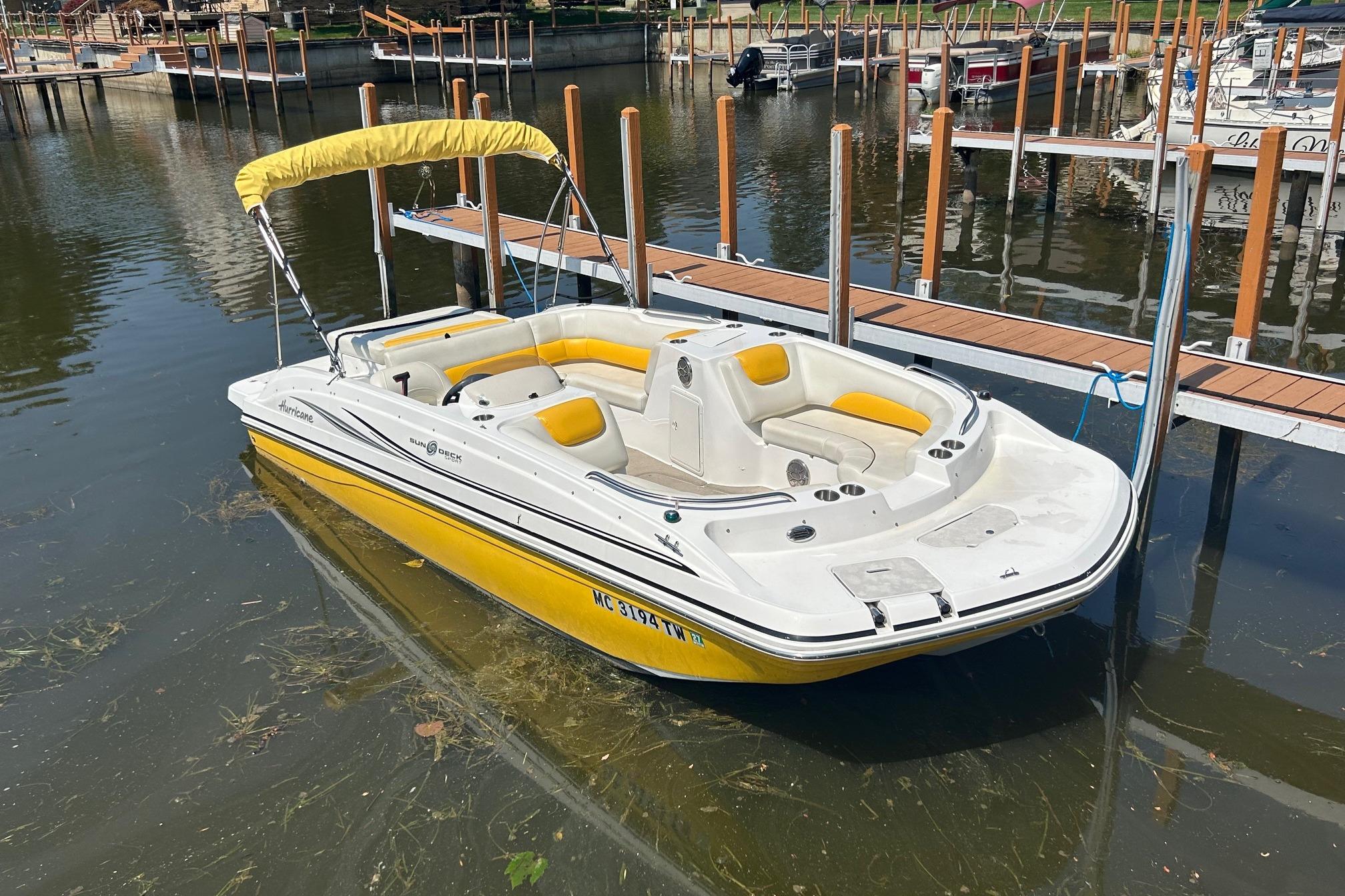2014 Hurricane SunDeck Sport 188 IO