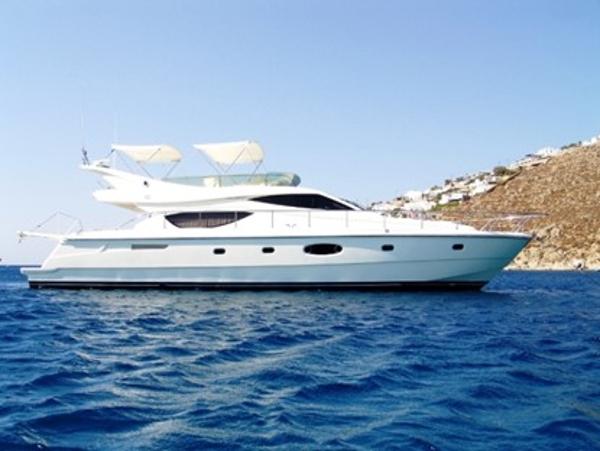 2005 Ferretti Yachts 550