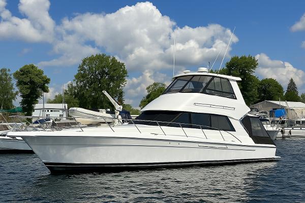 2003 Riviera 48 Flybridge Convertible