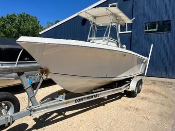 2015 Sailfish 220