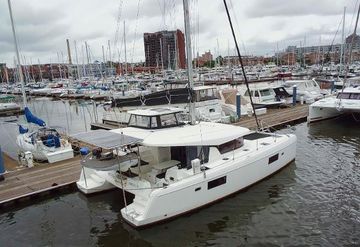 2019 Lagoon 42