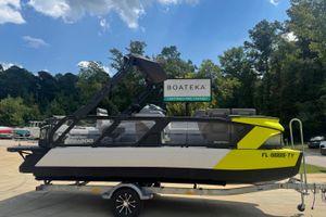 Sea-Doo Switch Cruise 21 2024 Sea-Doo Switch Cruise 21 pontoon boat on trailer, certified pre-owned at Boateka.