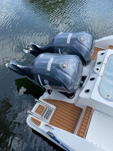 2016 Sea Fox 288 Commander