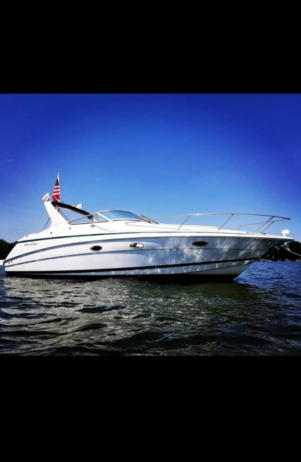 1999 Chris-Craft 320 Express Cruiser