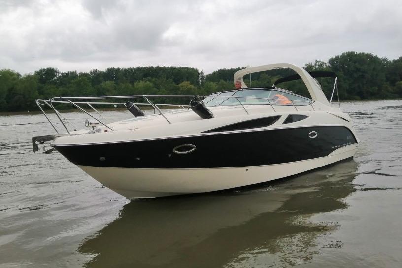 2008 Bayliner 335 Cruiser