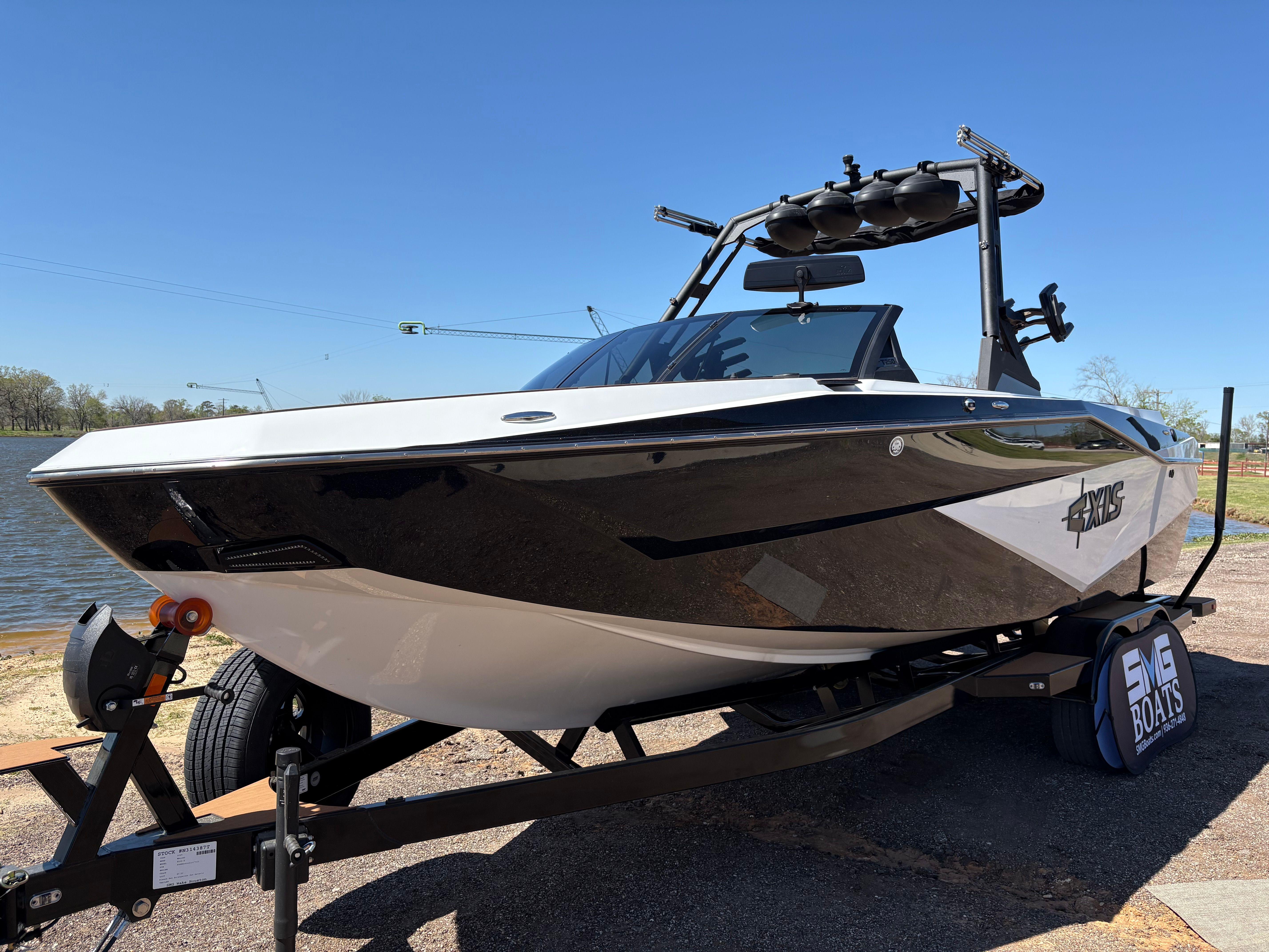2025 Axis T250