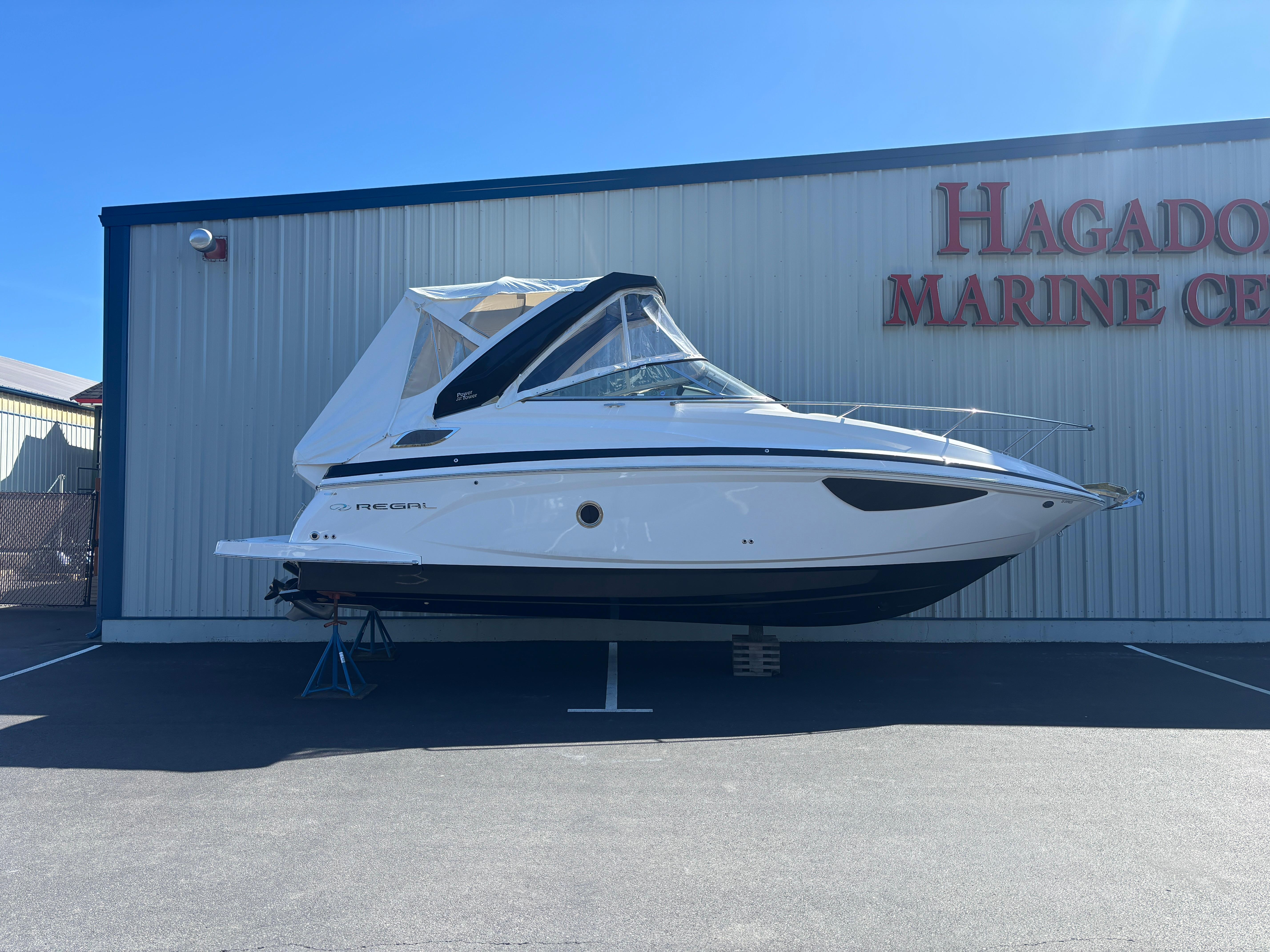 Regal 28 Express
