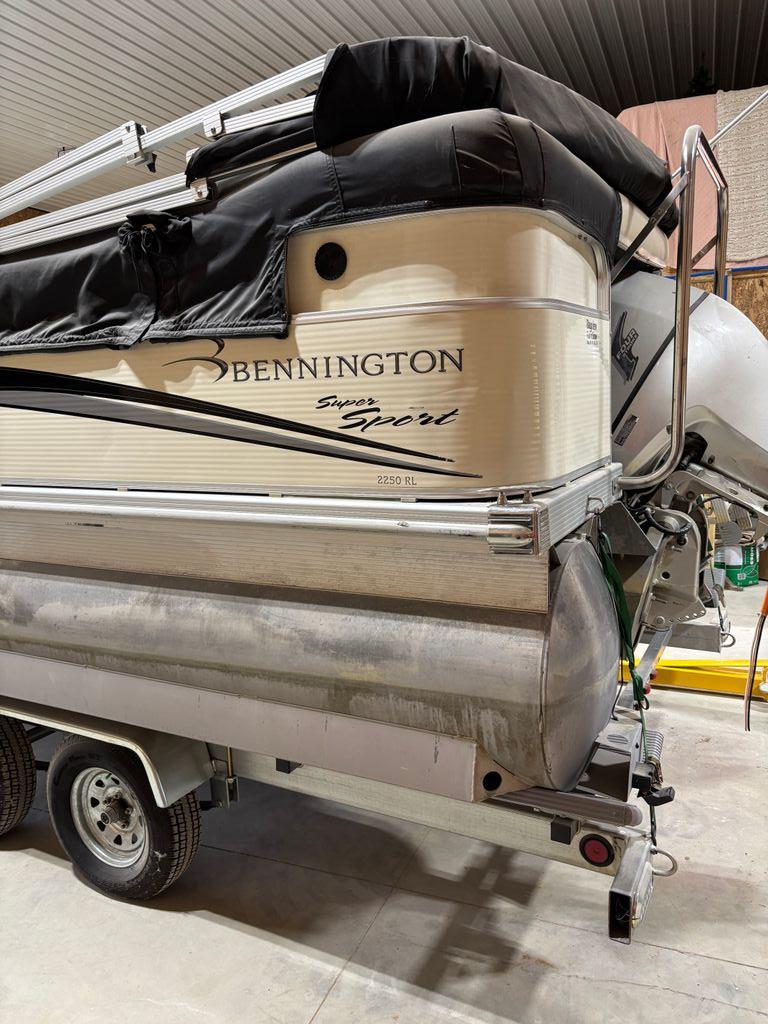 2007 Bennington Pontoon