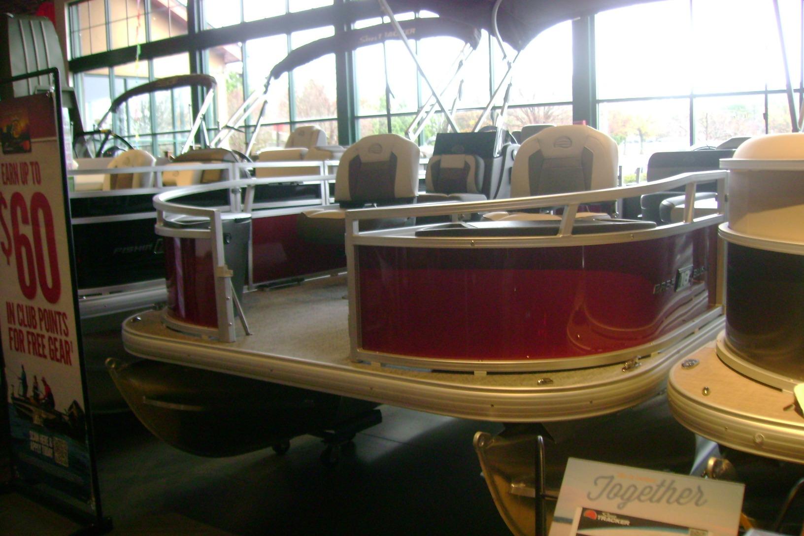 2026 Sun Tracker Bass Buggy 18 DLX