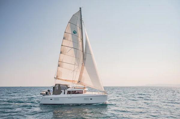 2015 Lagoon 421