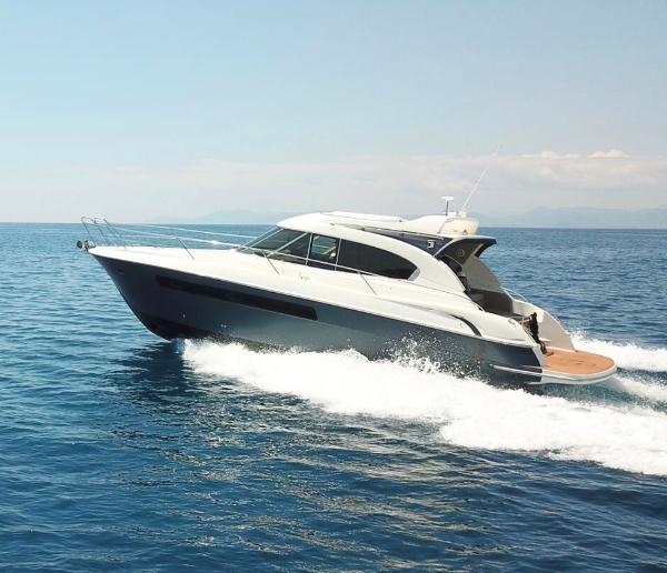 2008 Bavaria 37 Sport