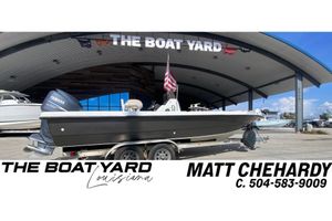 Sprint 221 Boat dealership showcasing a 2000 Sprint 221 with Yamaha motor at The Boat Yard, Louisiana.