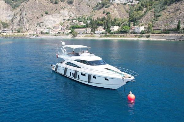 Fairline Squadron 65 FAIRLINE SQUADRON 65 2016 USED FLYBRIDGE FOR SALE