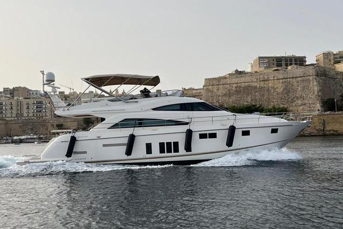 2016 Fairline Squadron 65