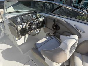 Crownline Eclipse E235 XS