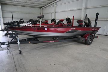 2021 Vexus AVX1880