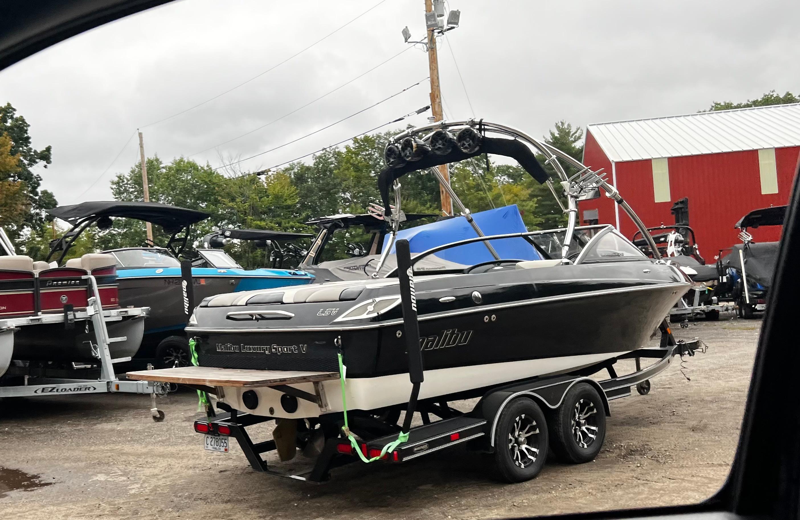 2005 Malibu Sunscape 21 LSV