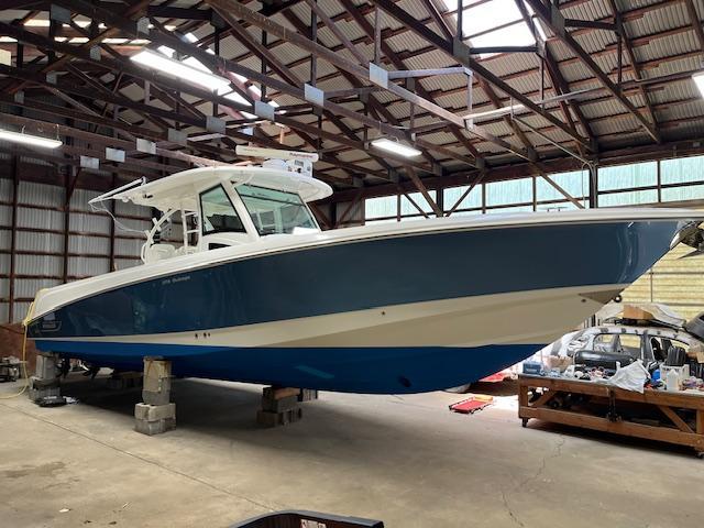 2009 Boston Whaler 370 Outrage