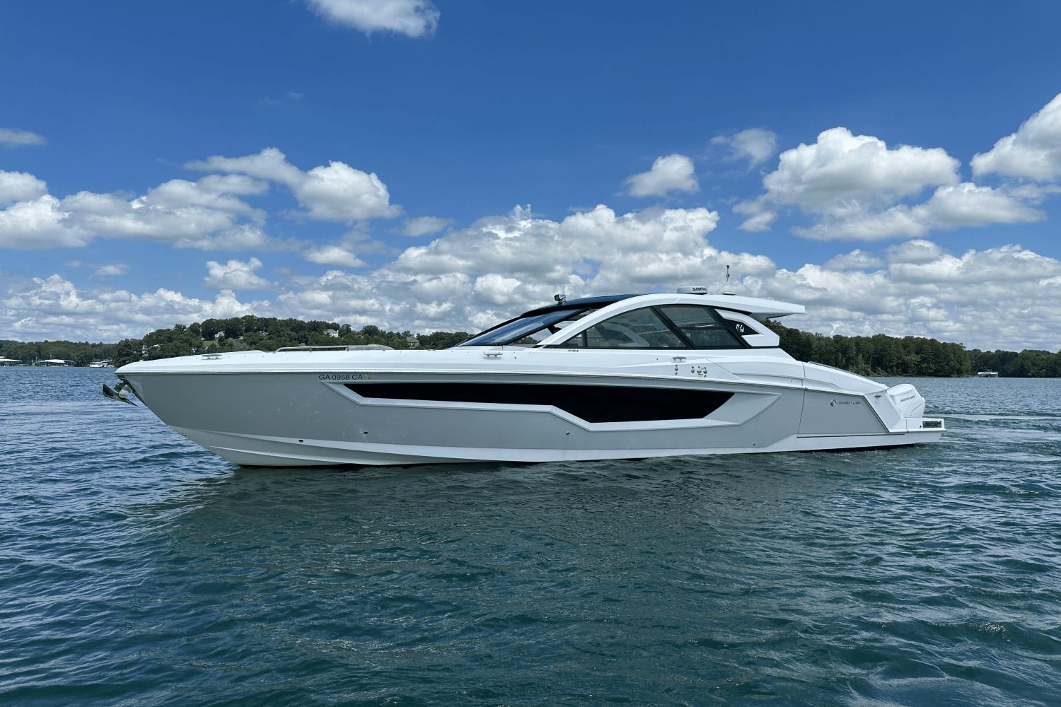 Cruisers Yachts 50 GLS Outboard