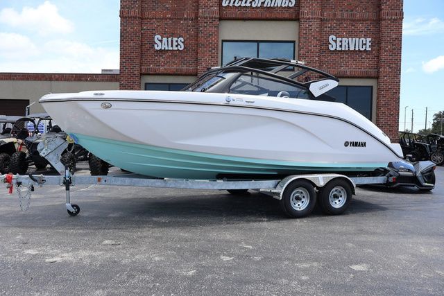 Yamaha Boats 222S-WHITE-GALVANIZED
