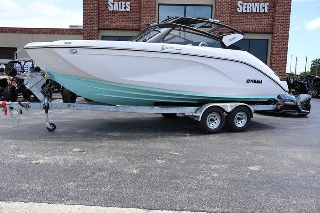 2025 Yamaha Boats 222S-WHITE-GALVANIZED