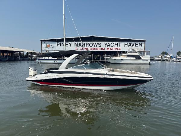 Crownline Eclipse E285 XS 2019 Crownline Eclipse E285 XS boat at Piney Narrows Yacht Haven marina.