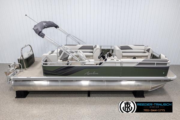 Avalon VENT CRB 2025 Avalon VENT CRB pontoon boat with sleek design and comfortable seating.