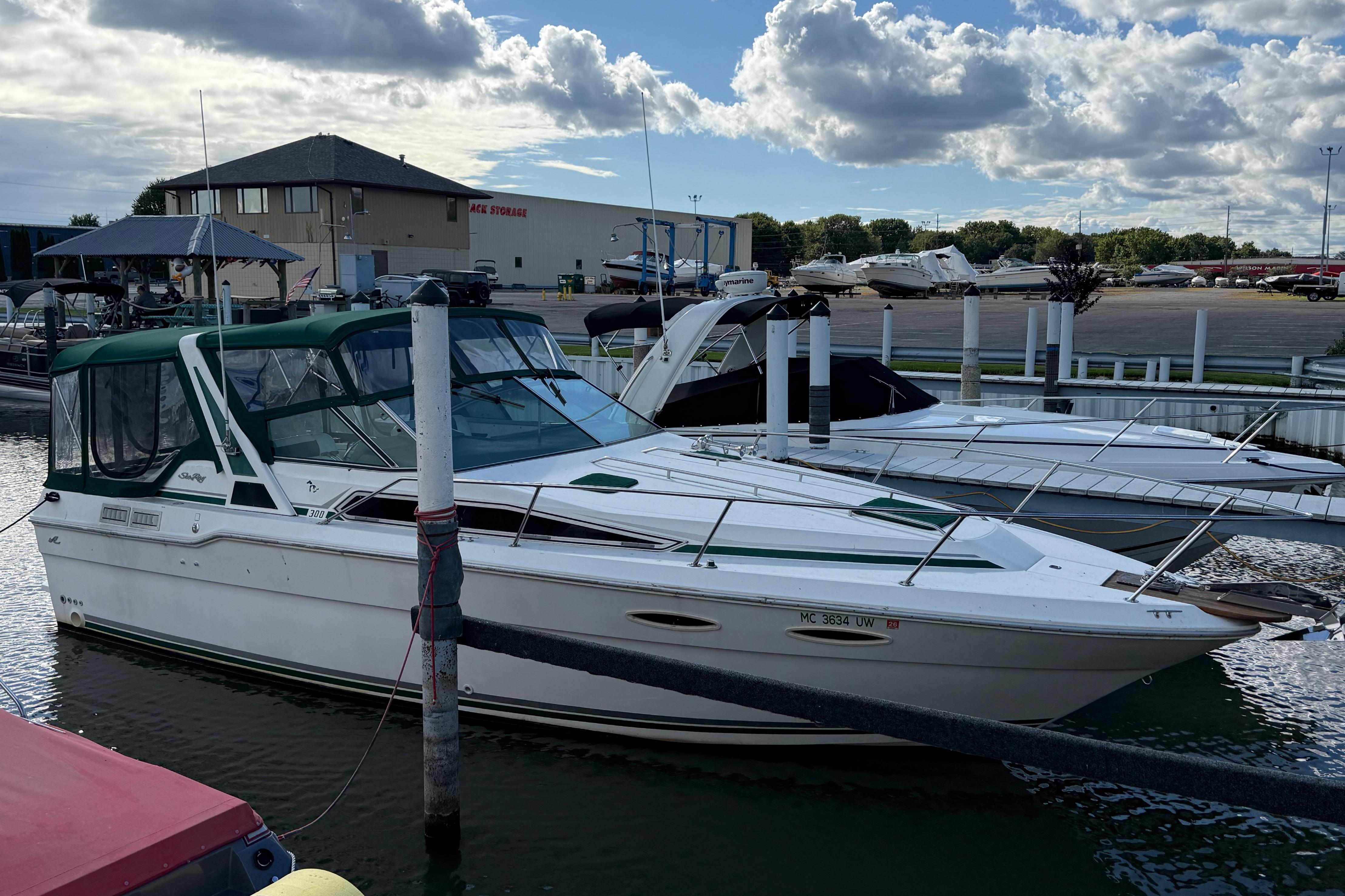 1989 Sea Ray 300 Weekender