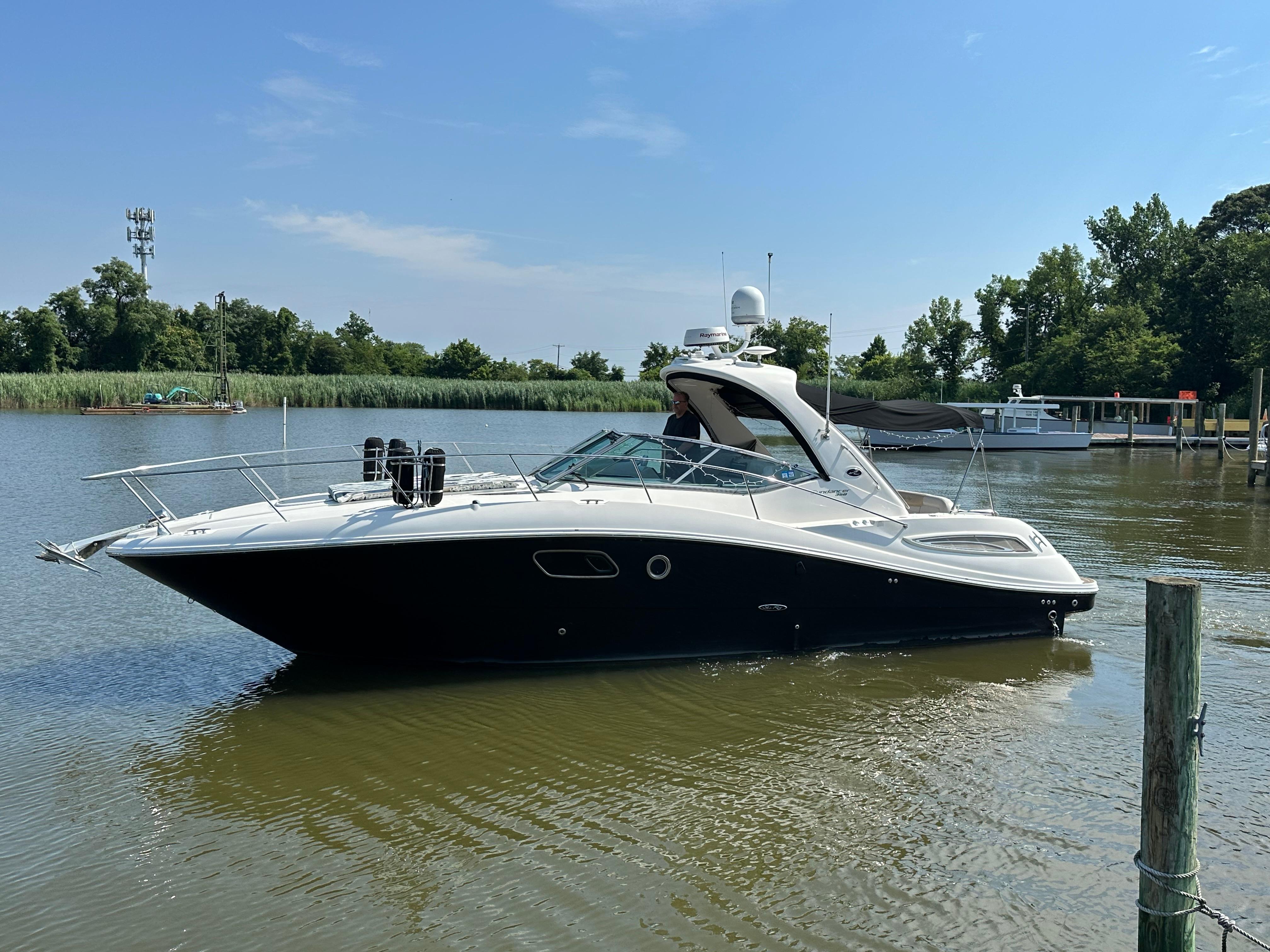2011 Sea Ray 350 Sundancer