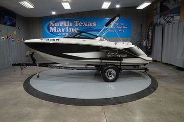 2017 Scarab 195