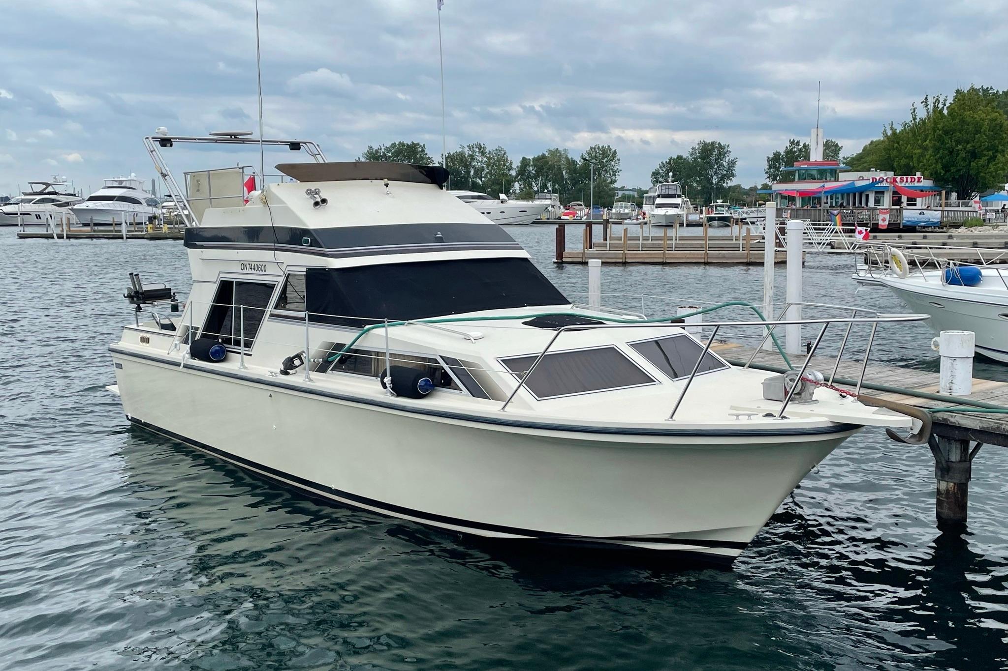 1983 Fairline 32 Sedan