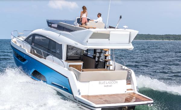 2024 Sealine F430
