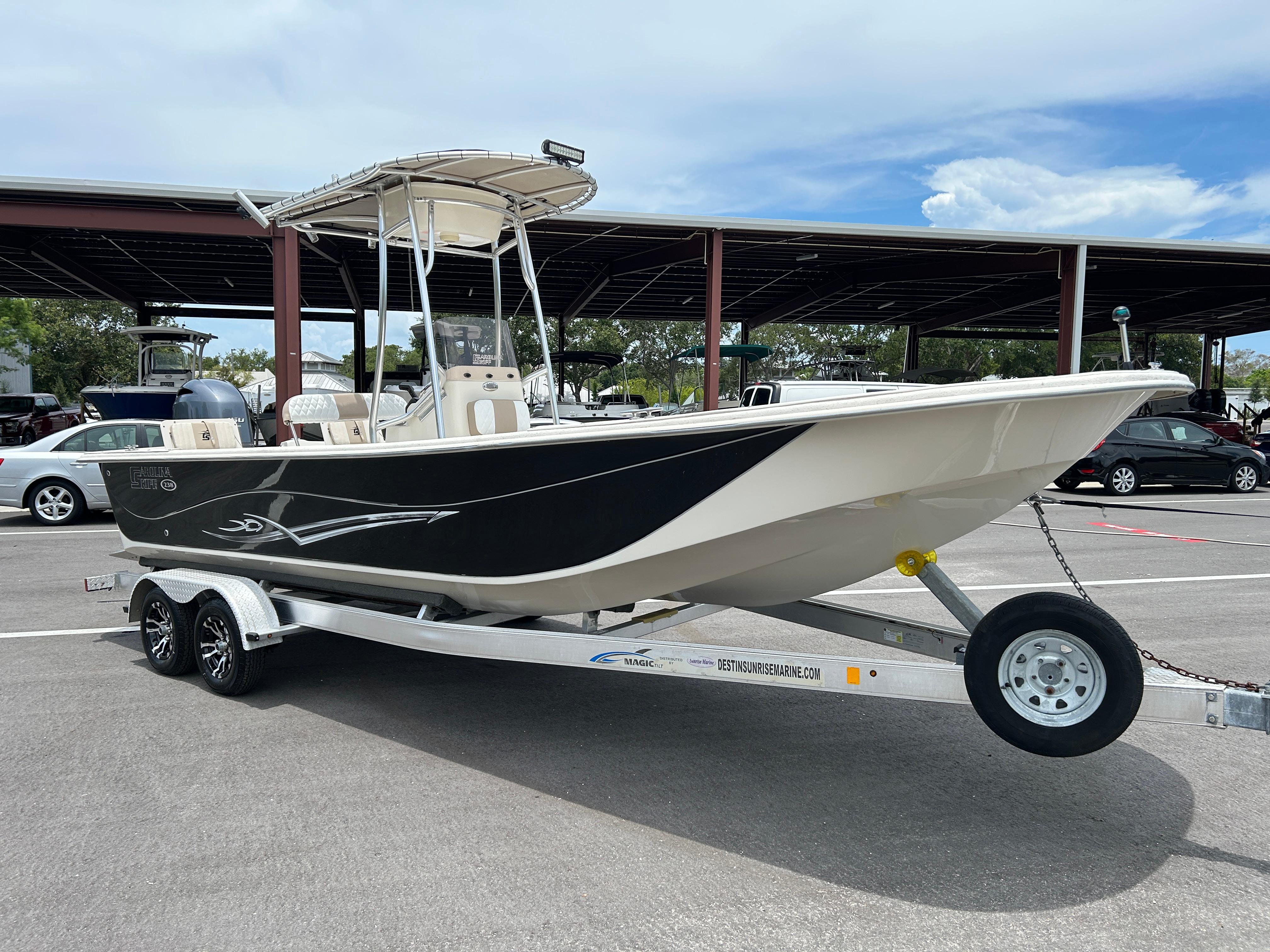 2016 Carolina Skiff 238 DLV
