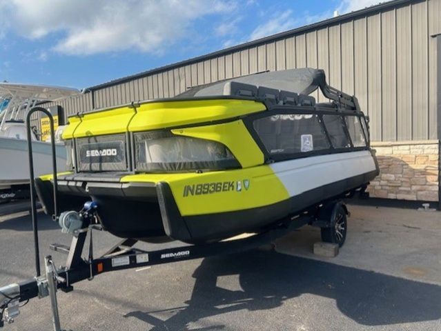 2023 Sea-Doo Switch® Cruise 21-230 hp
