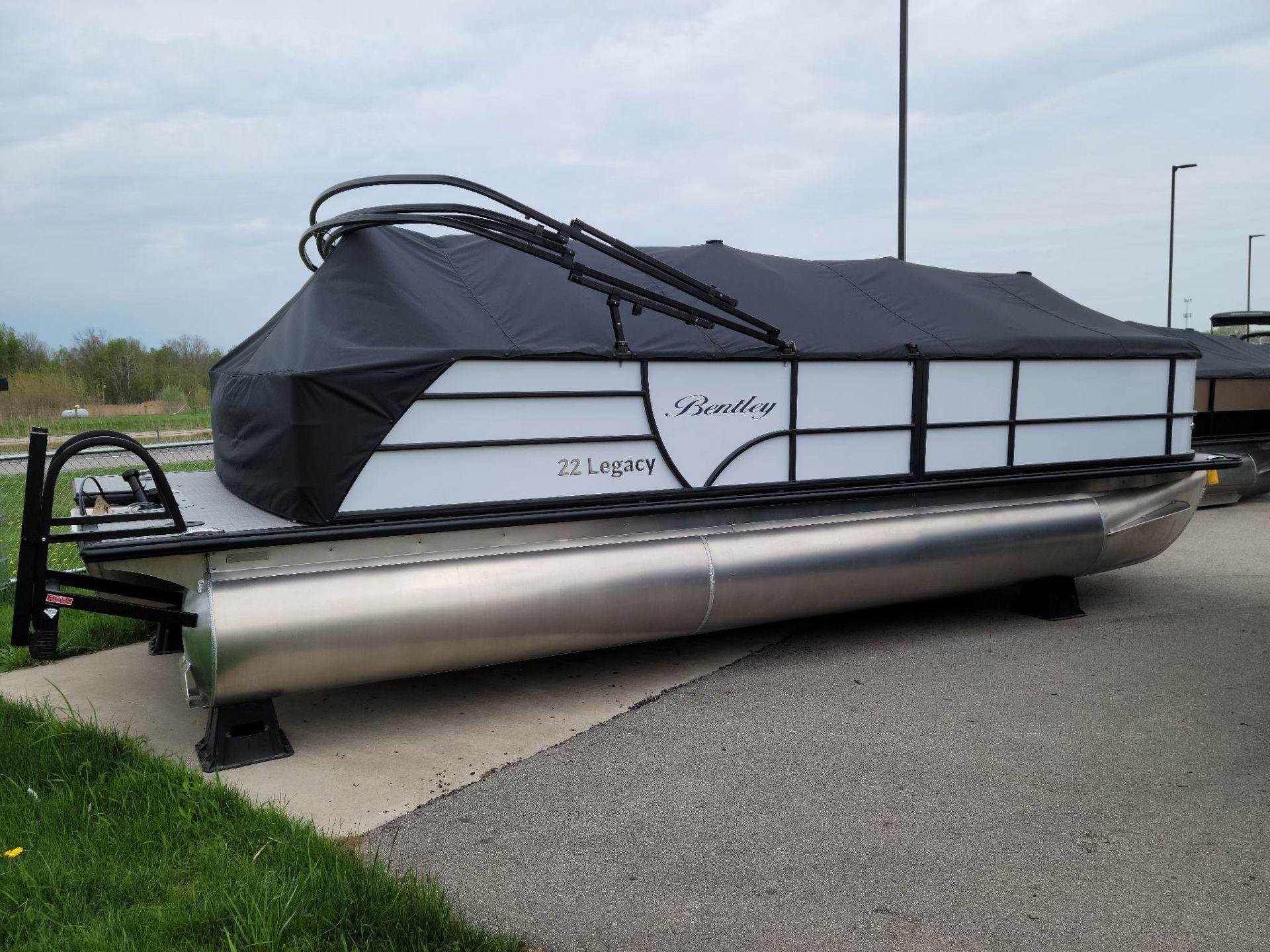 2023 Bentley Pontoons 223 Swingback, Suamico Wisconsin - boats.com