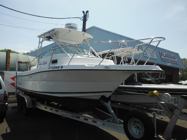 2002 Robalo R235 Walkaround