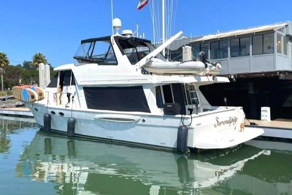 Meridian 490 Pilothouse