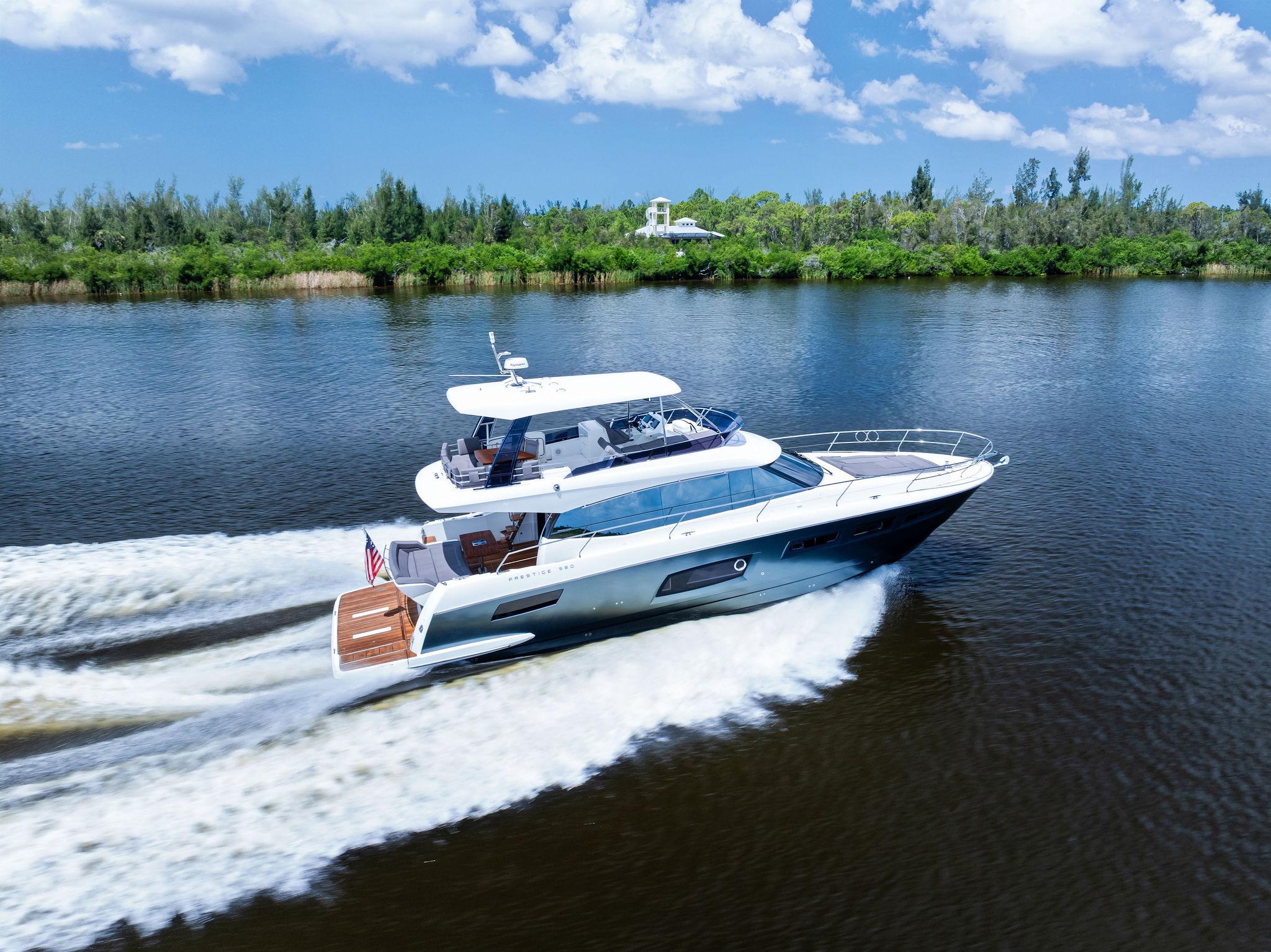 2017 Prestige 560 Flybridge