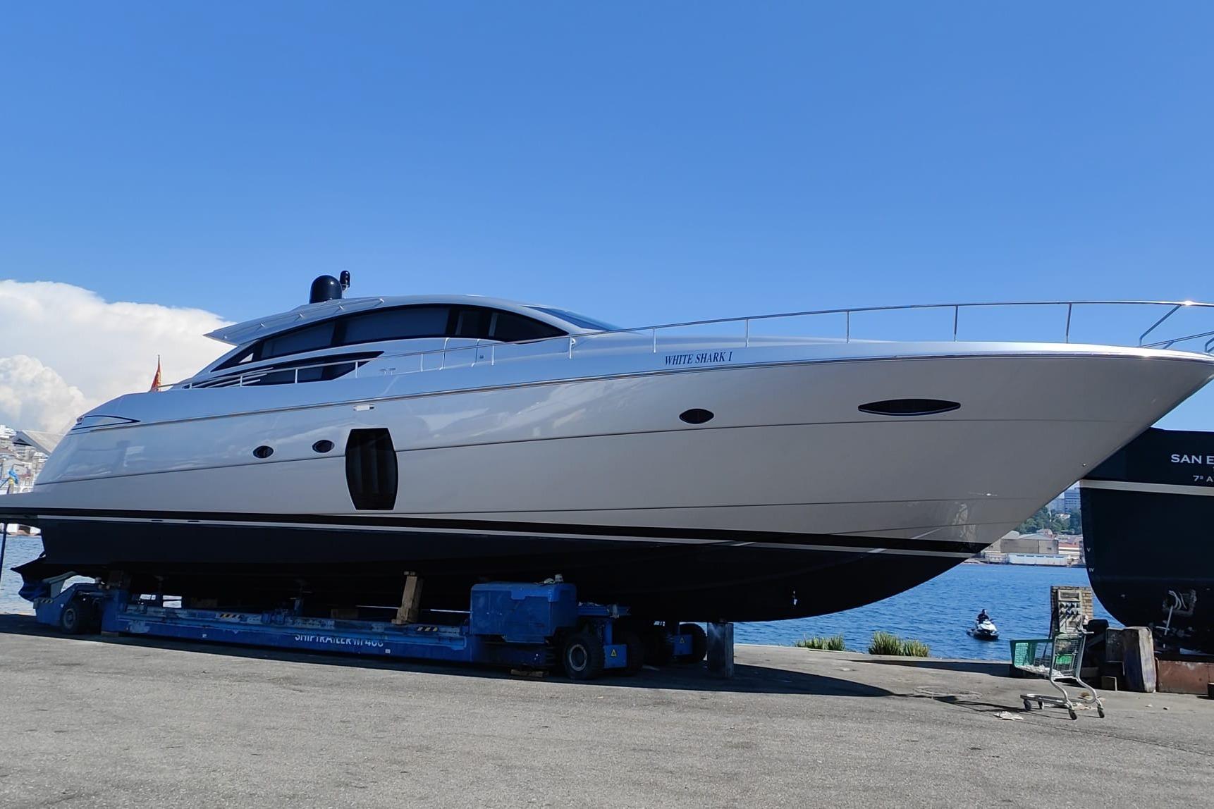 2010 Pershing 72