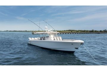 2023 Everglades 455 Center Console