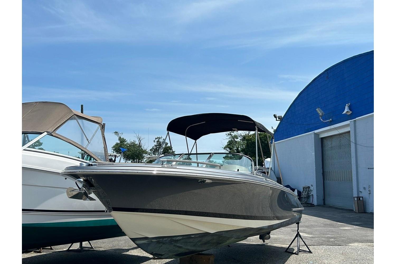 2019 Chris-Craft 27 Corsair