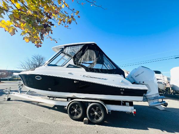 2025 Crownline 280 DC