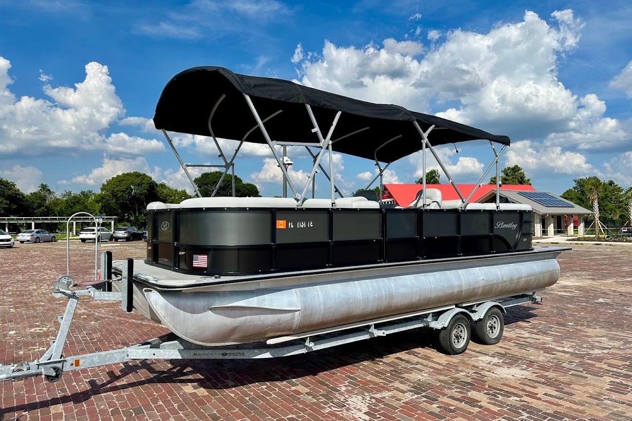 2022 Bentley Pontoons 243 Navigator