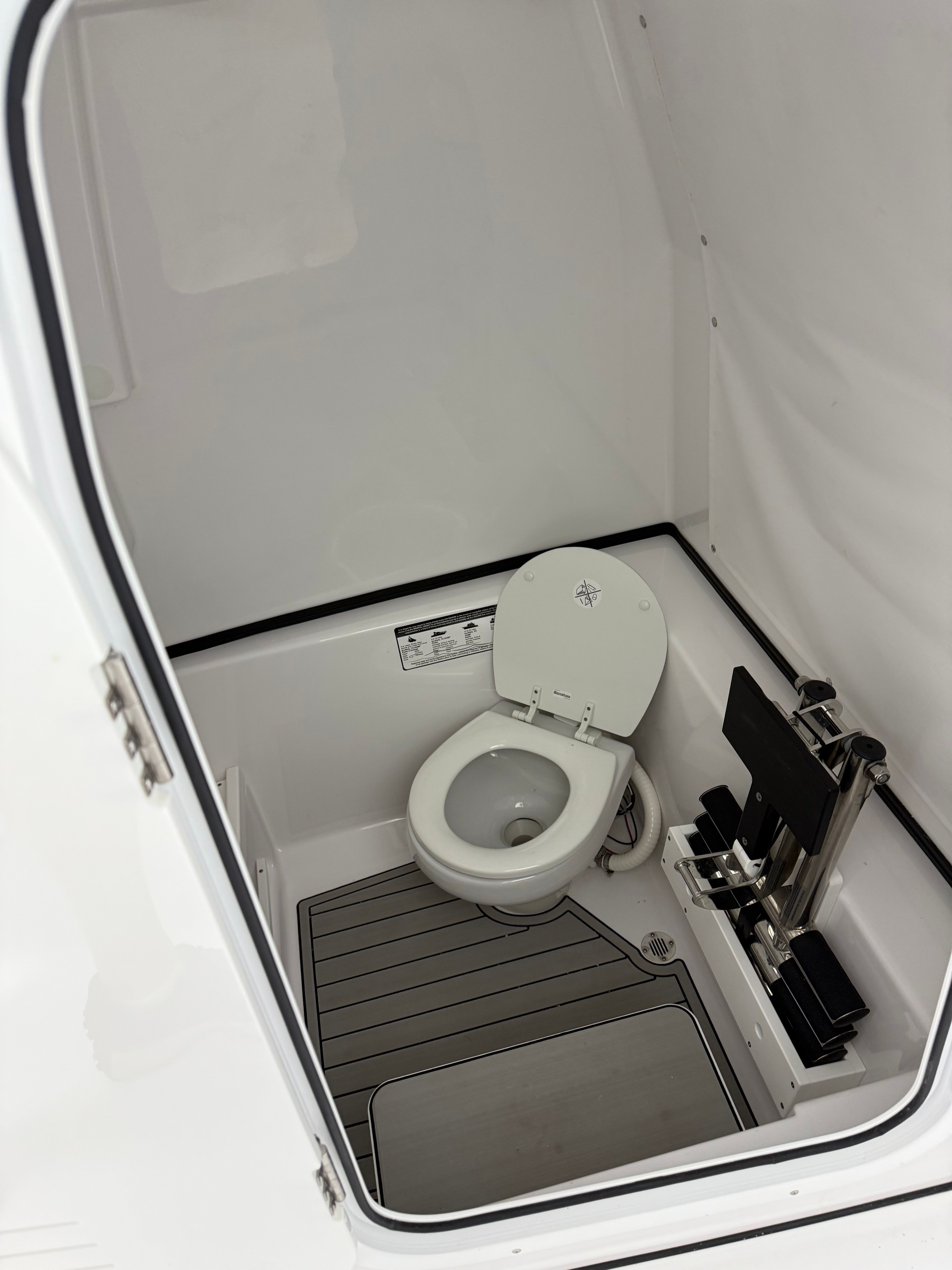 2023 Sportsman Open 282TE Center Console