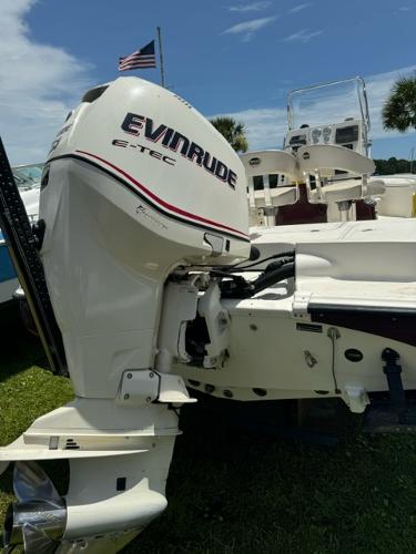 2005 Triton 240 LTS