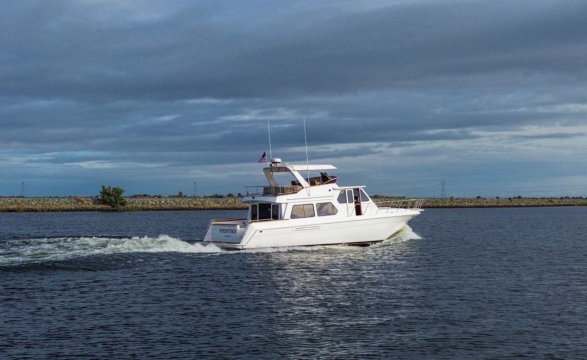 2001 Navigator 56 Pilothouse