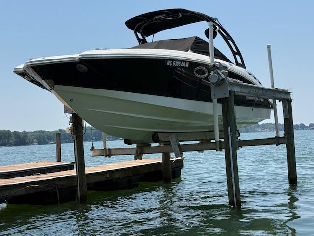 2015 Chaparral 244 Sunesta