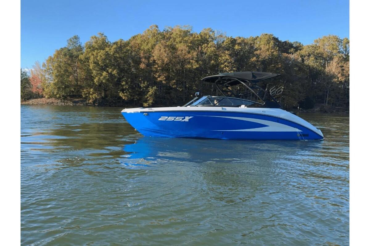 2025 Yamaha Boats 255XD